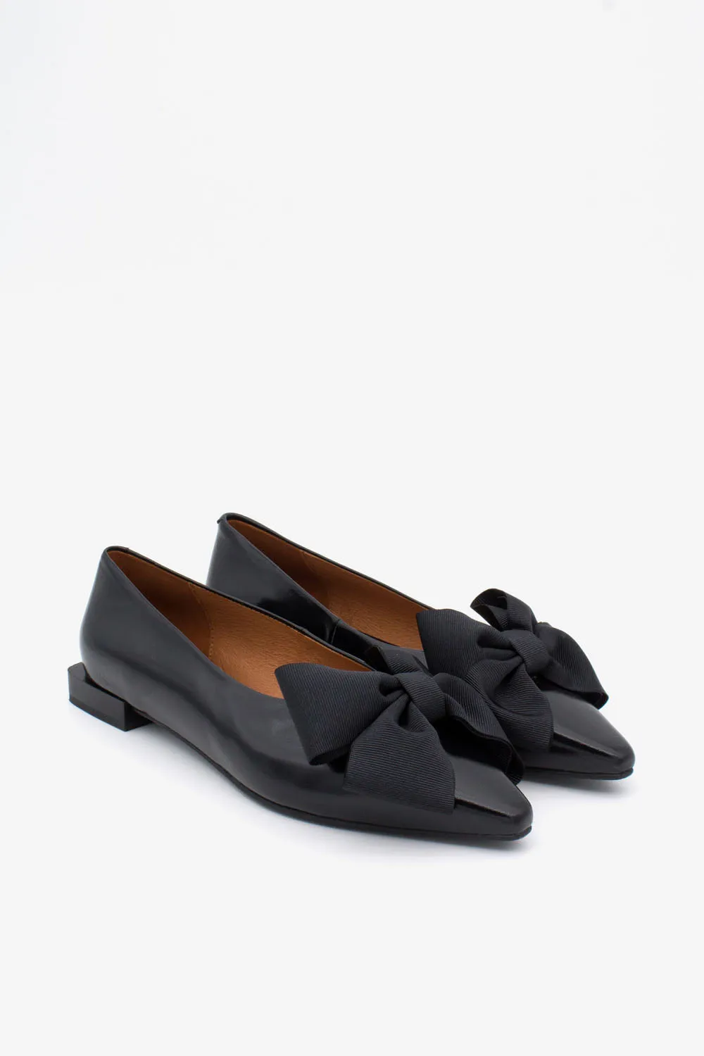 Angel Alarcon Black Big Bow Pump|24631530N