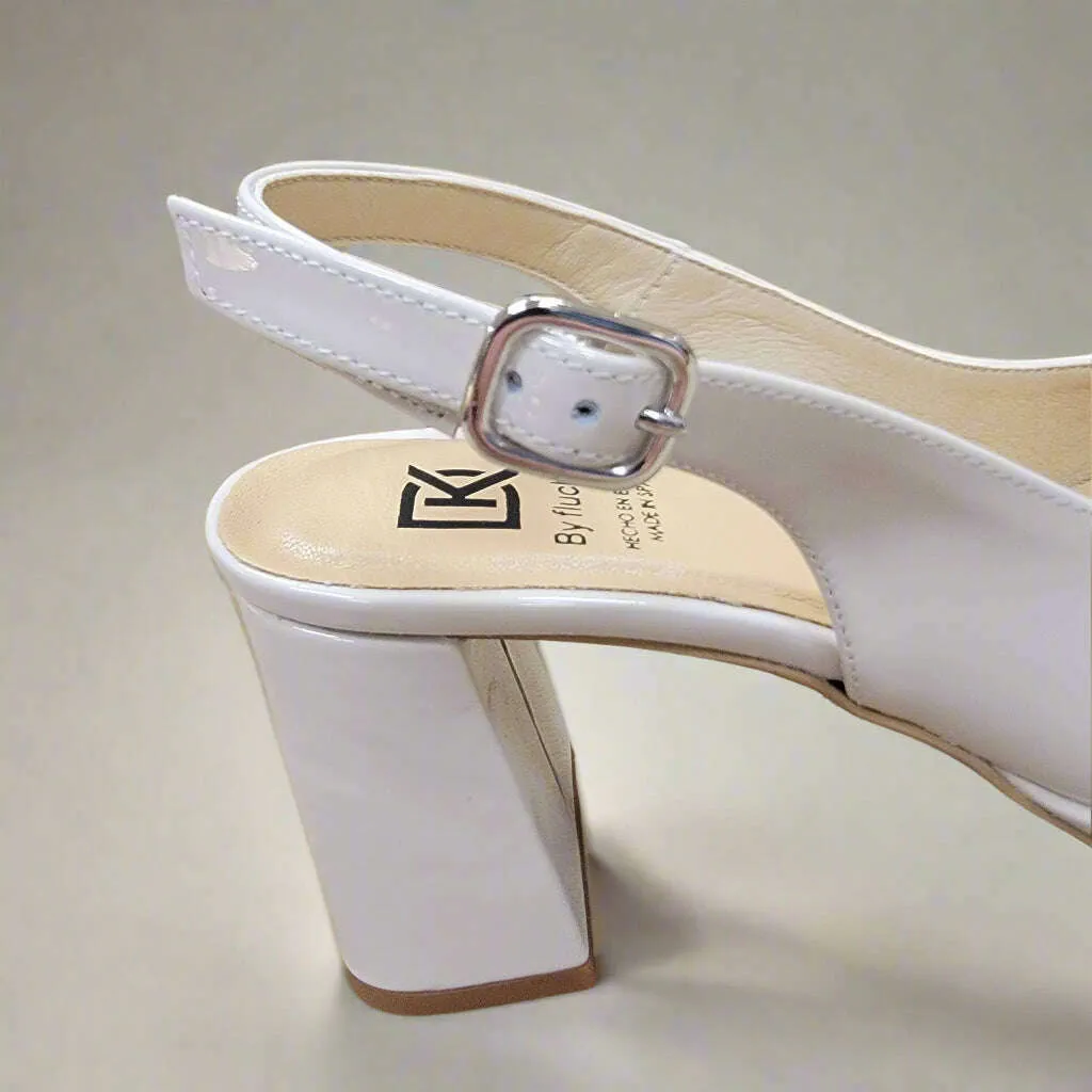 FLUCHOS - Karla in Off White & Black Patent