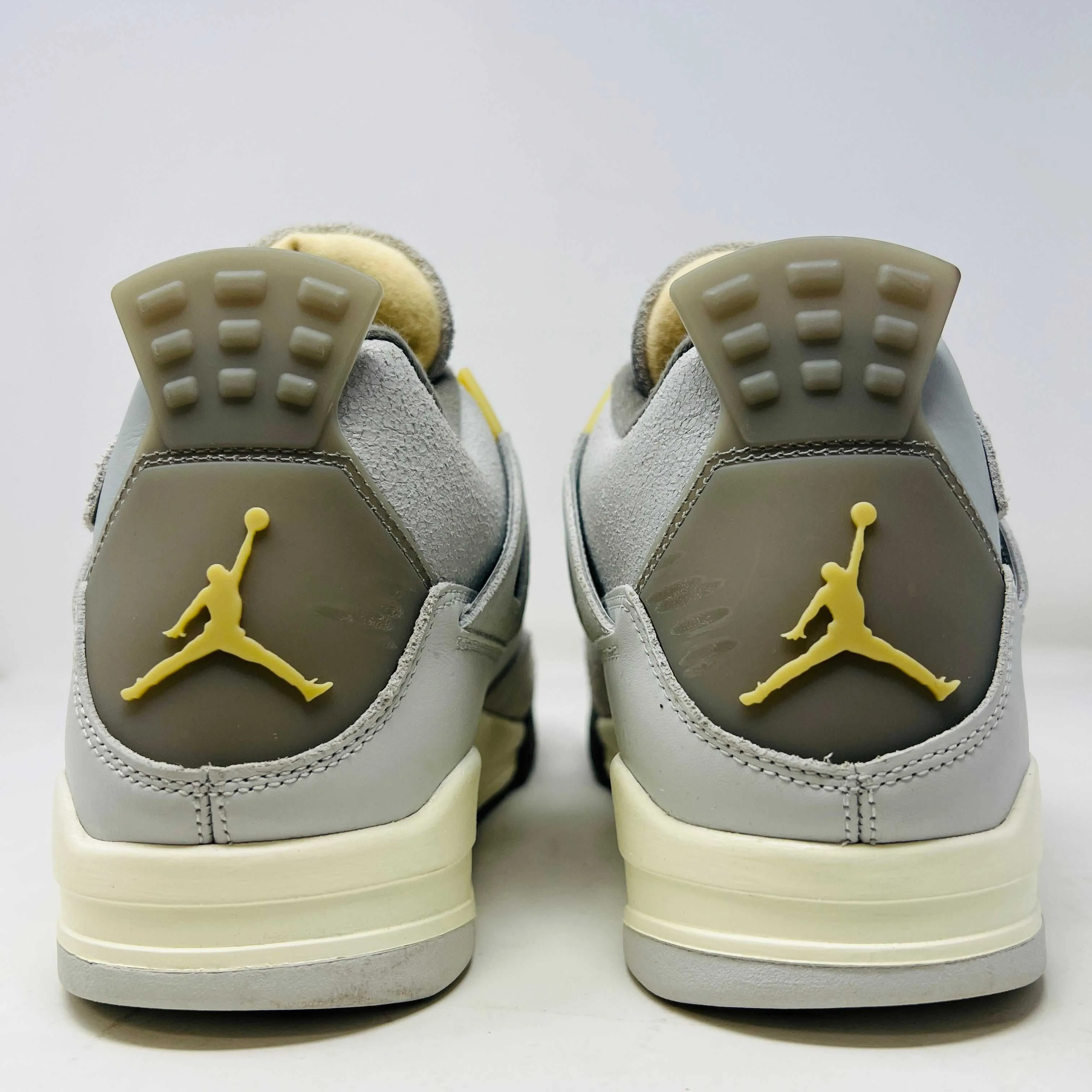 Jordan 4 Retro SE Craft Photon Dust