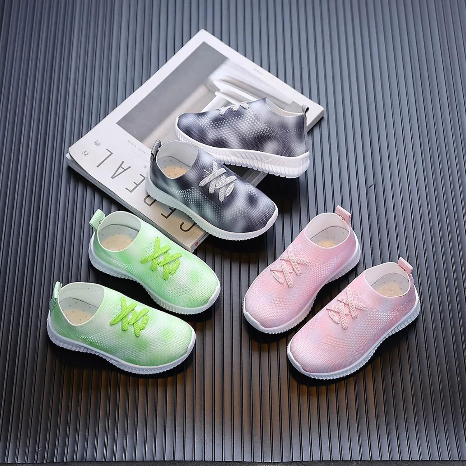 Lightweight Breathable Walking Shoes Girls Shoes Comfortable Soft Sole Casual Sports Fashionable Outdoor Sports