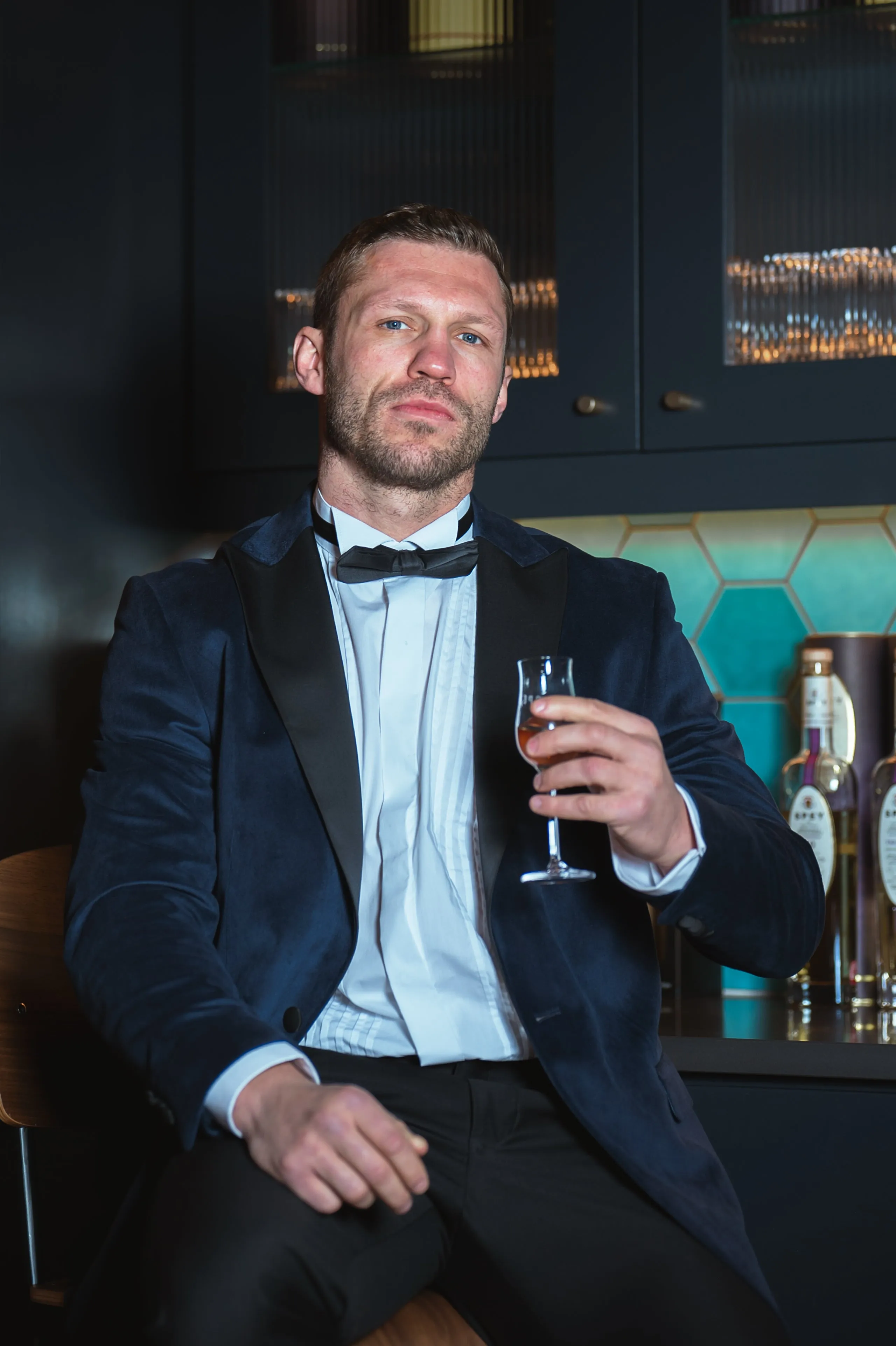 Navy Dinner Suit Party Look